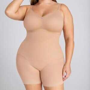 Honeylove superpower shorts nude medium NEW no tags  with straps